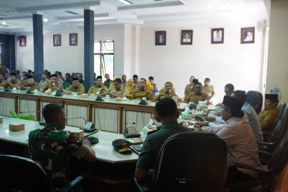 Rapat Persiapan 17 Agustus, Bupati Ajak Meriahkan HUT RI ke 80 Tahun